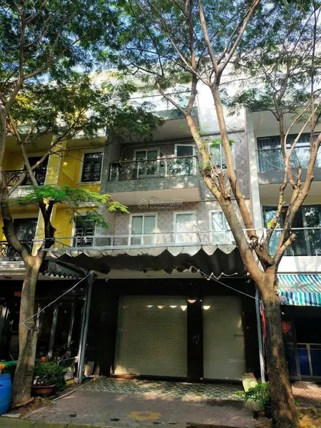 Nhà 6x20m một trệt 3 lầu mặt tiền đường n2 khu the season lái thiêu tp. thuận an bình dương