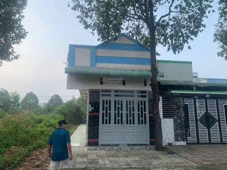 Cần bán nhanh dãy trọ gd xây đẹp tại khu đô thị mỹ phước 3 bến cát bình dương. 0937 948 ***