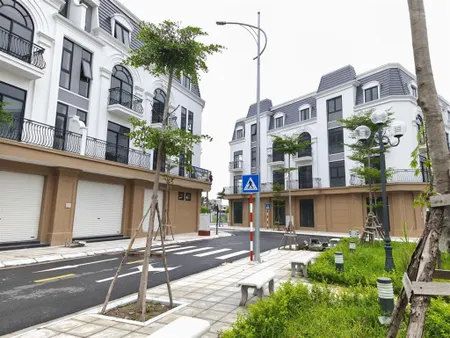 Giá mua nhà 4 tầng liền kề dt 65m2 chỉ bằng mua 1 lô đất tại dự án star central bùi viện,kiến an
