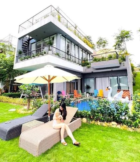 Bán biệt thự nghĩ dưỡng khu b flamingo resort , dt 250m2 x 2 tầng , căn góc 3 mặt thoáng , 4 pn