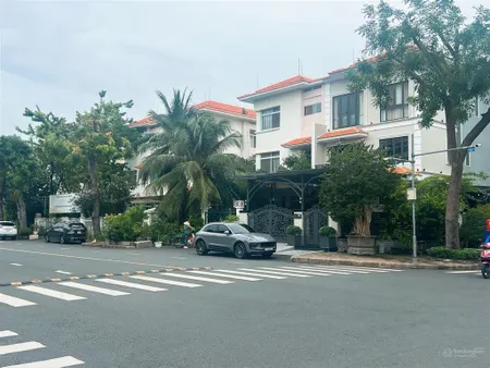 Bán nhà biệt thự song lập ,phú mỹ hưng ,quận 7,diện tích đất 220m2,giá 60.5 tỷ.sổ hồng.0902 949 ***