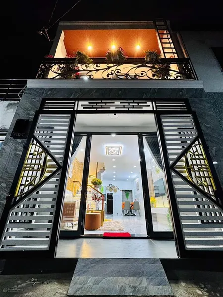 Bán gấp ra hàng siêu phẩm, ngộp vốn nhà bùi văn ba, tân thuận đông, q7. dt 95m2,giá 3 tỷ 5 ,shr