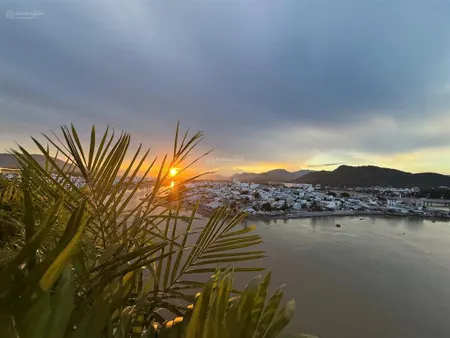 Căn hộ độc bản duy nhất tầng có ban công riêng view sông núi biển nha trang
