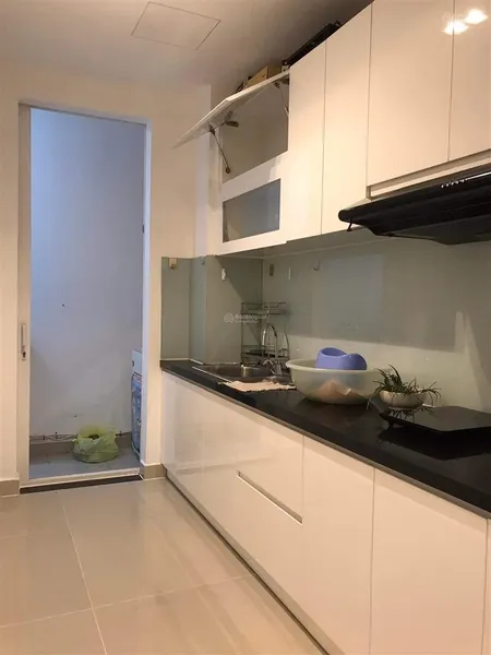 Bán căn hộ sky center, 2pn , 2wc , 74m2, full nội thất, giá 5 tỷ 950 , 0908 435 ***