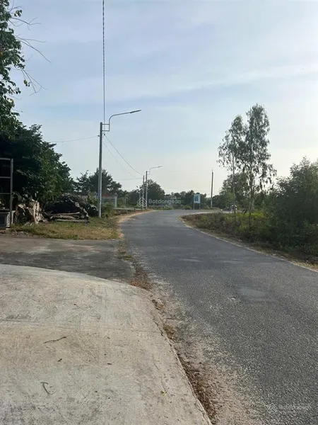 Chủ ngộp cần bán 15x40m (614m2) đ. cù chính lan, tân bình, lagi giá chỉ 2 tỷ 100 triệu