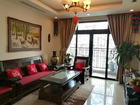 Cần bán căn hộ r5 royal city tầng trung cao 106m2, nhà vuông vắn