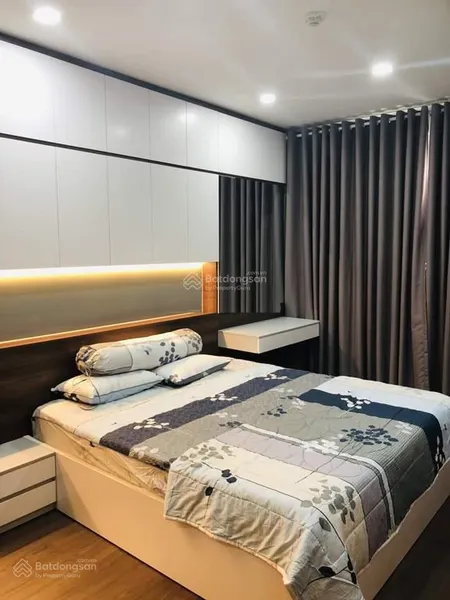 Bán căn hộ sky center phổ quang, 74m 2pn, 5.8tỷ. 0934 819 *** khoa.