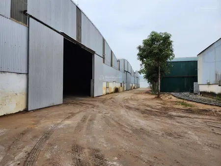 Bán kho xưởng hữu lũng lạng sơn. 15000m2 có 13000m nhà xưởng. có cả đất thổ cư, giá mềm