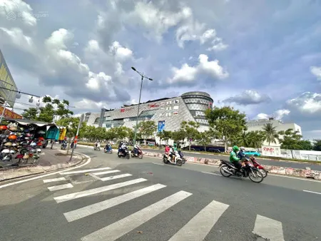Bán đất 2 mặt tiền phạm văn đồng & kha vạn cân 732m2 đối diện gigamall