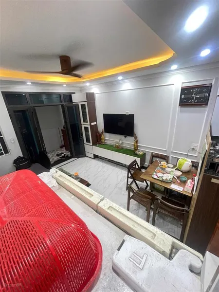 Bđs vỡ rồi các bác ơi chủ chào 6,9 tỷ khách trả 6,4 tỷ ko bán giờ giá nào cũng bán nhà 40m2
