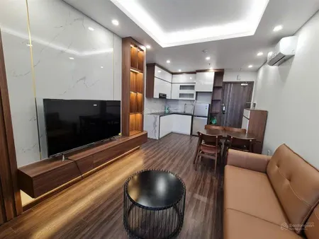 Căn hộ 2 pn+2wc diện tích 56 m2, view metro. đã đủ nội thất chỉ việc vào ở. giá 2,18 tỷ. tầng trung