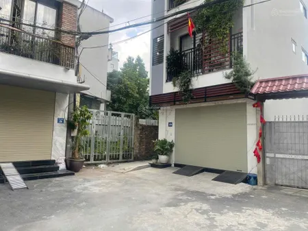 Đất vàng xuân la hiếm còn sót lại