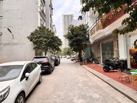 Phân lô vỉa hèhàng xóm himlam vạn phúc vị trí kinh doanh. diện tích 75m* mt5m* 7 tầng thang máy