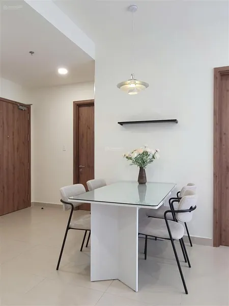 Căn 2 phòng ngủ 69m2, sang nhượng giá tốt, sẵn hợp đồng 16 triệu/tháng, cạnh aeon