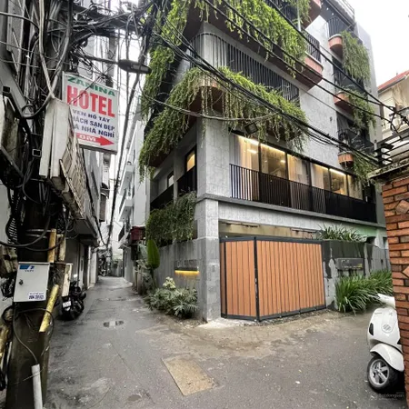 Nhật chiêu nhà đẹp 50m ra hồ tây gần phố, gần ô tô ở sướng hoặc làm homestay.
