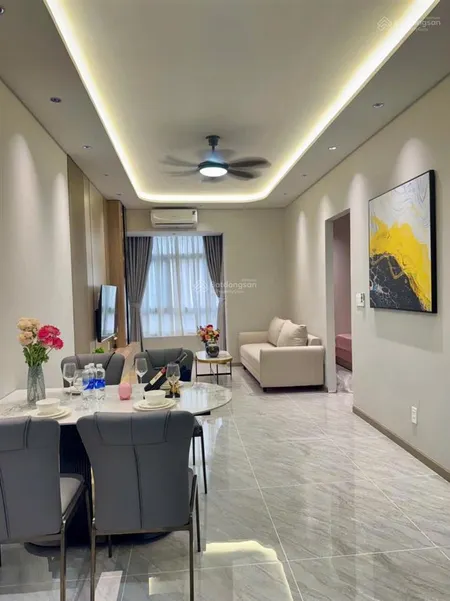 Nhà đẹp dt 81m2, 3pn 2wc sẵn hd thue 25tr khu sky garden phú mỹ hưng quận 7