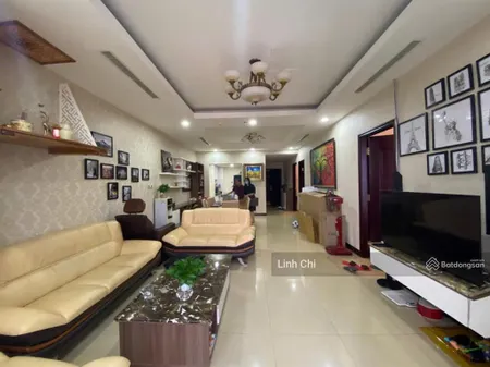 Chính chủ bán chung cư royal city, 113m 2 pn, tầng đẹp. 0946 116 ***