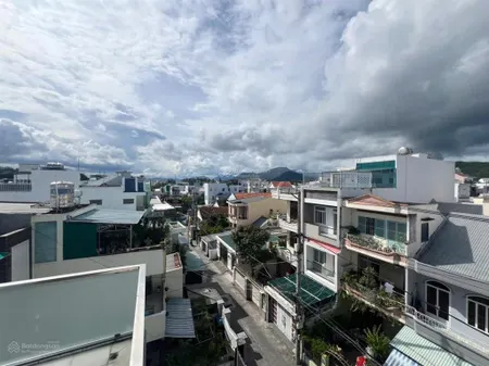 Bán nhà 4 tầng hẻm ô tô đường hà thanh, nha trang, cách biển chỉ 500m, sổ đỏ hoàn công