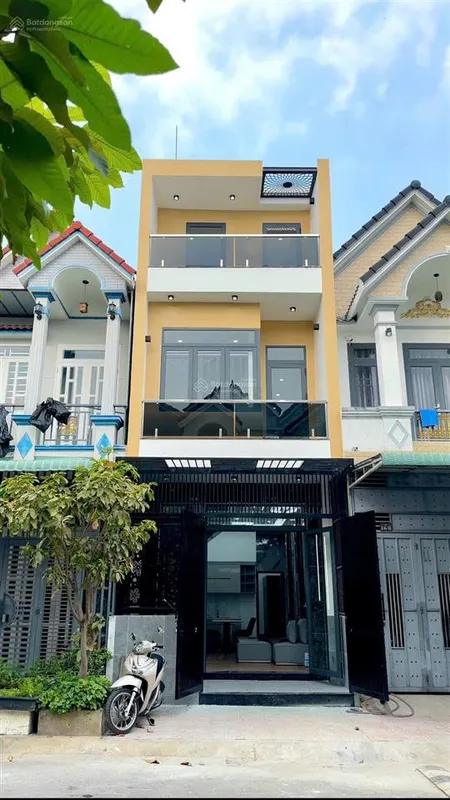 Bán nhà 1 trệt 1 lầu 1 tủm tặng full nội thất thuận an,bình dương giá tốt