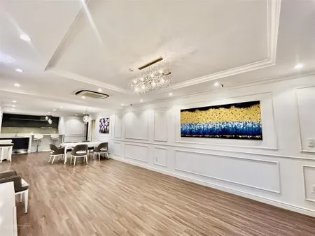 Cho thuê căn nam phúc , 140m2, 3pn nhà y hình size lớn , pmh, q7 0909 875 *** nga