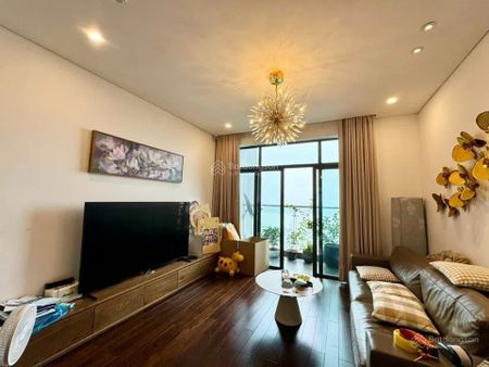 Cần cho thuê căn góc 3PN + 1 kho rộng 135m2 view sông hồng tại Sun Ancora Lương Yên