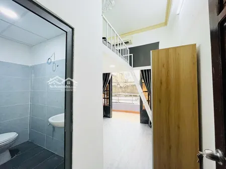 Cho Thuê Phòng Tại Trường Sa Q3, Có Nội Thất, Ban Công Thoáng