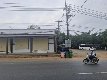 Cho Thuê Nhà Mặt Tiền Dt47, Dương Tơ, Pq. Gần Cổng Chào 30/4 Mặt Tiền 11m 2pn 2wc 12tr/tháng