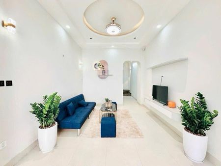 Cho thuê nhà mặt tiền đường Số 4, P11, 3 lầu
