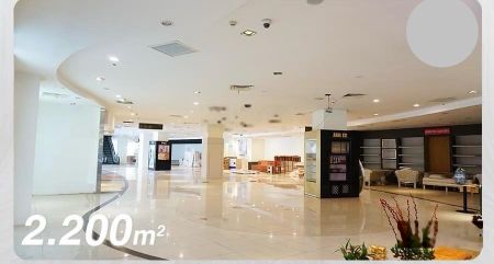 Chính chủ cho thuê mặt bằng Showroom thương mại đắc địa nhất trung tâm thành phố