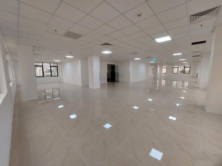 Cho thuê tòa nhà văn phòng SHB Hạ Long - vị trí đắc địa trung tâm sầm uất nhất TP Hạ Long