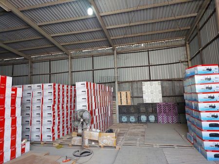Cho thuê kho Quận 7 150m² xe cont tận cửa, bãi rộng bốc dỡ hàng hóa
