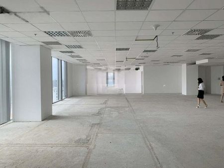 Cho thuê văn phòng Lim II Tower góc Võ Văn Tần - CMT8, Quận 3, DT: 100-200m2. LH: 0906391898