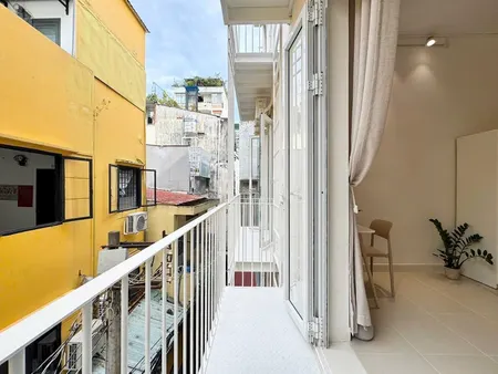 Sẵn Duplex Ban Công Cho Khách Ngay Cư Xá Bắc Hải Q.10