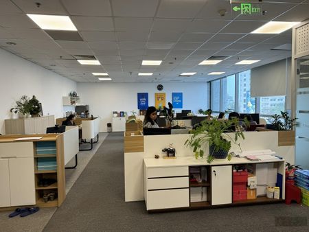 Chính chủ cho thuê văn phòng tòa Icon4 diện tích 80m2, 130m2, 200m2, 300m2 có sẵn nội thất đẹp