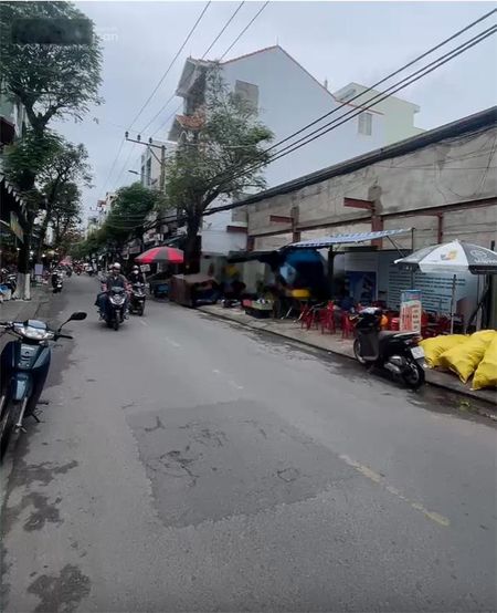 Cho thuê mặt bằng Thanh Khê gần chợ 350m2 ngang 30m, giá 60 triệu/tháng