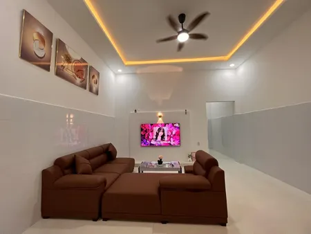 Cho Thuê Nhà Mới Xây Xong, đầy đủ Nội Thất, Tiện Nghi, Có Sân đậu ô Tô, Gần Trung Tâm Tp Mỹ Tho