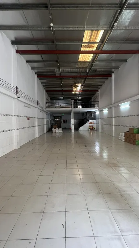Xưởng Lê đình Cẩn 8x25m, đúc 1 Lầu Công 40f Giá Rẻ Nền Gạch Men