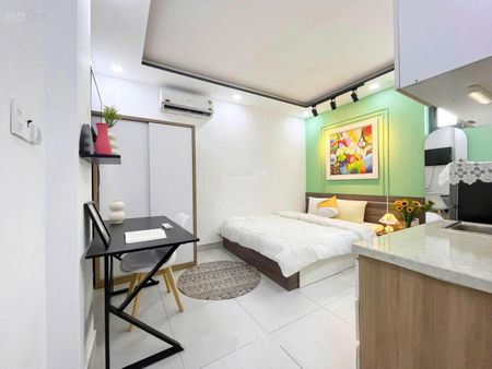 Cho thuê phòng studio đẹp có cửa sổ , 29m2 , có thang máy - gần vòng xoay dân chủ quận 3