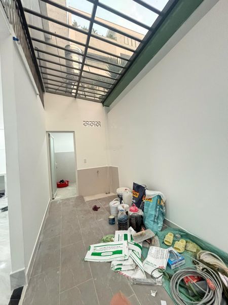 Cho thuê nhà 1 Trệt 1 gác thích hợp vừa làm kho, vừa ở - NHÀ MỚI TINH