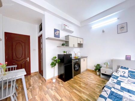 Cho thuê phòng ngay lê văn sỹ,35m2,cửa sổ-ban công,giáp q3,q1,q.tân bình,full nội thất, có máy giặt
