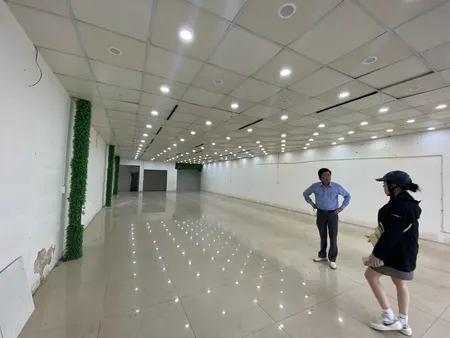 Cho Thuê Mặt Bằng đường Hoàng Sa . View Biển . Ngang 20 Mét