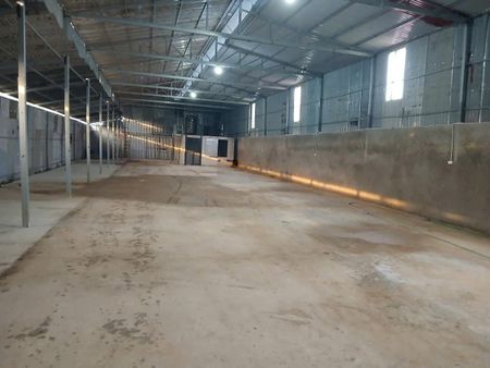 Cho thuê kho xưởng Dương Nội Hà Đông, DT 300m2, giá 70k/m2, kho đẹp sạch sẽ xe 8 tấn đỗ cửa