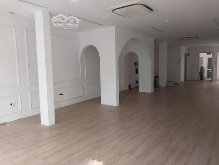 Cho Thuê Nhà Mặt Phố Triệu Việt Vương Dt 65m² X 3 Tầng, Mt 5 M, Vỉa Hè Rộng.