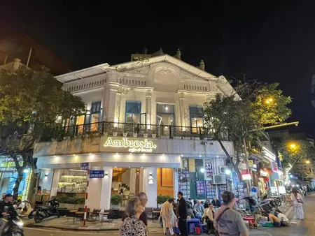 (siêu Phẩm) Cho Thuê Cửa Hàng Mặt Phố đỗ Quang, Mọi Mô Hình, Lô Góc, Dt 85m2 X 3 Tầng, Giá 100 Tr