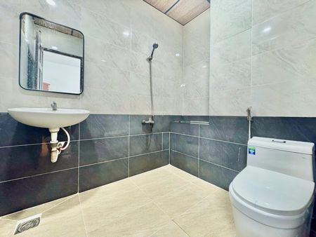 Cho thuê phòng đẹp, giá hợp lí, đầy đủ nội thất cạnh etown cộng hoà tân bình