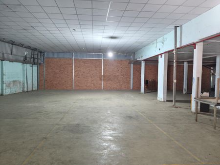 Cho thuê kho 350m2 phuồng 14 Gò Vấp,đường tải lớn có PCCC