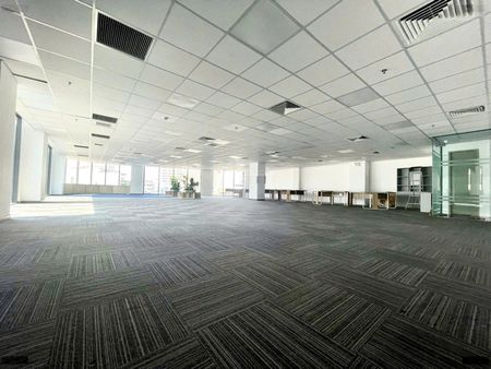 BQL cho thuê văn phòng TTC Duy Tân diện tích 550m, cắt linh hoạt từ 90m²