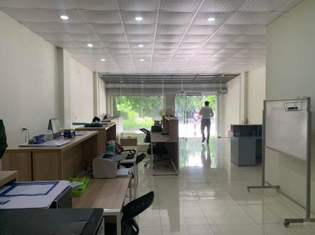 Cho thuê tòa nhà Văn Phú 126m2, 7 tầng 1 hầm 80tr làm văn phòng, trung tâm giáo dục