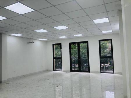 Cho thuê văn phòng mặt phố Nguyễn Thanh Bình - Tố Hữu, 70m2. Sàn thông mới đẹp