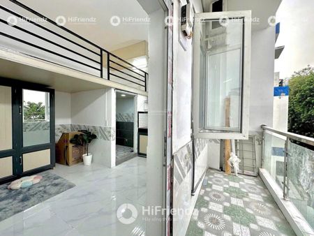 Phòng trọ ban công máy lạnh sẵn ngay đầm sen,tô hiệu, hoà bình, có thang máy